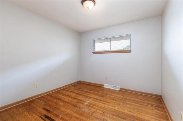 property viewer photo 7