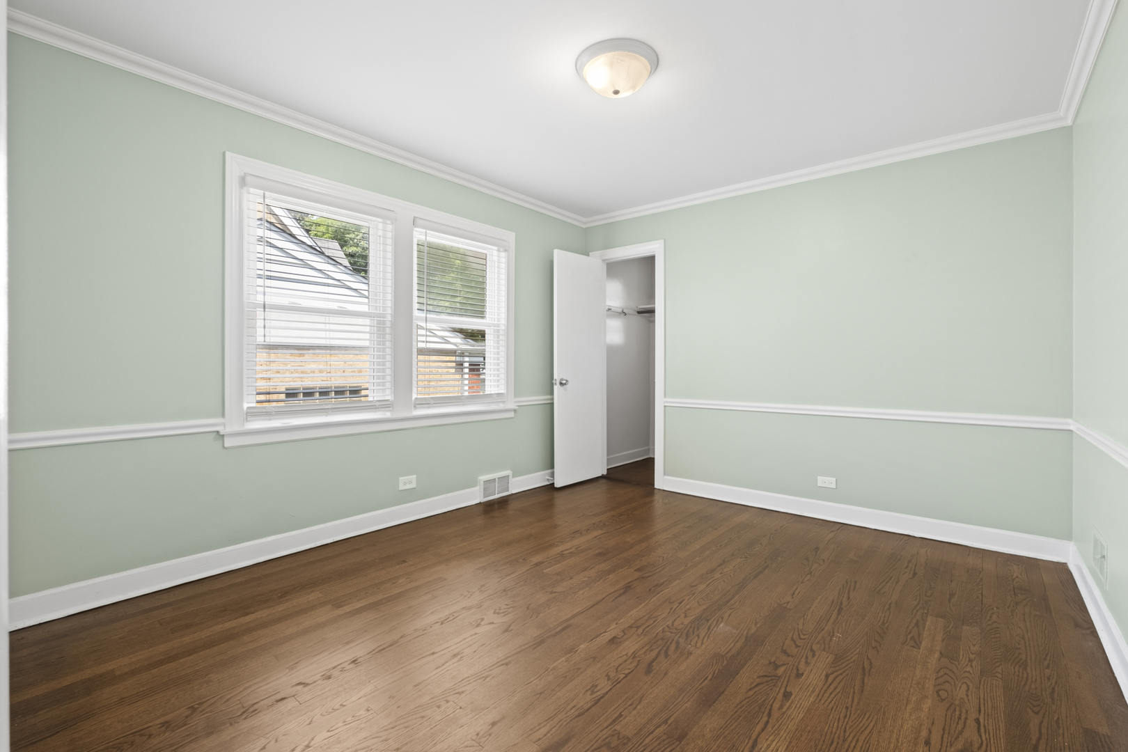 property viewer photo 10