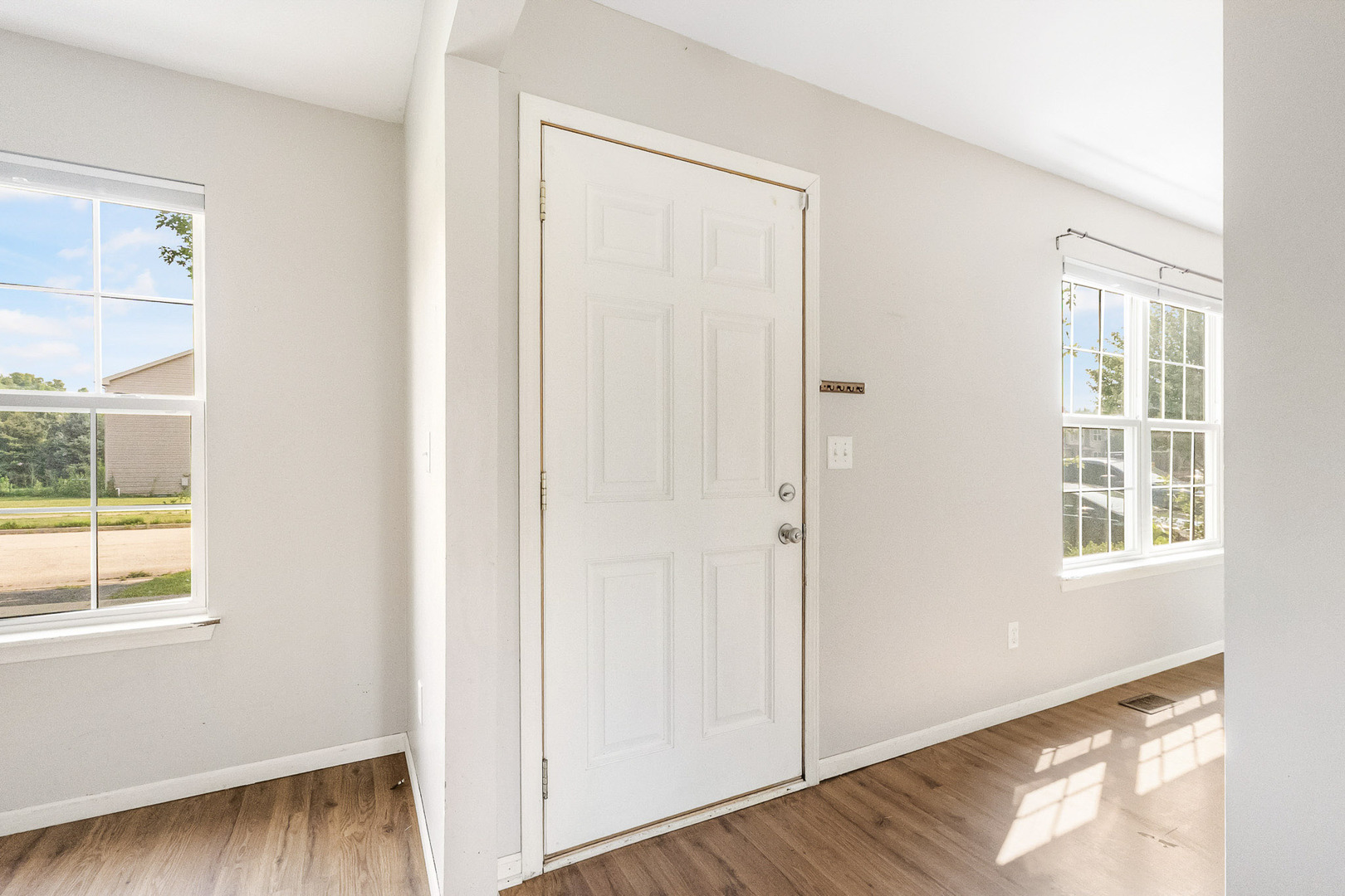 property viewer photo 2