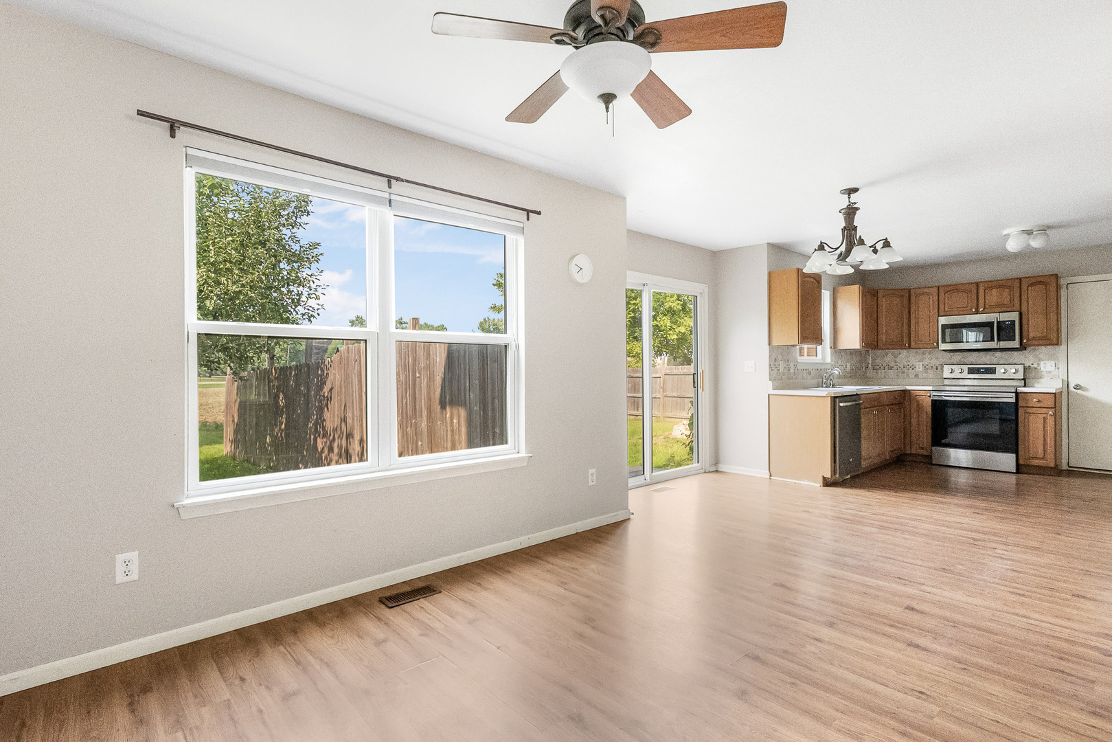 property viewer photo 5