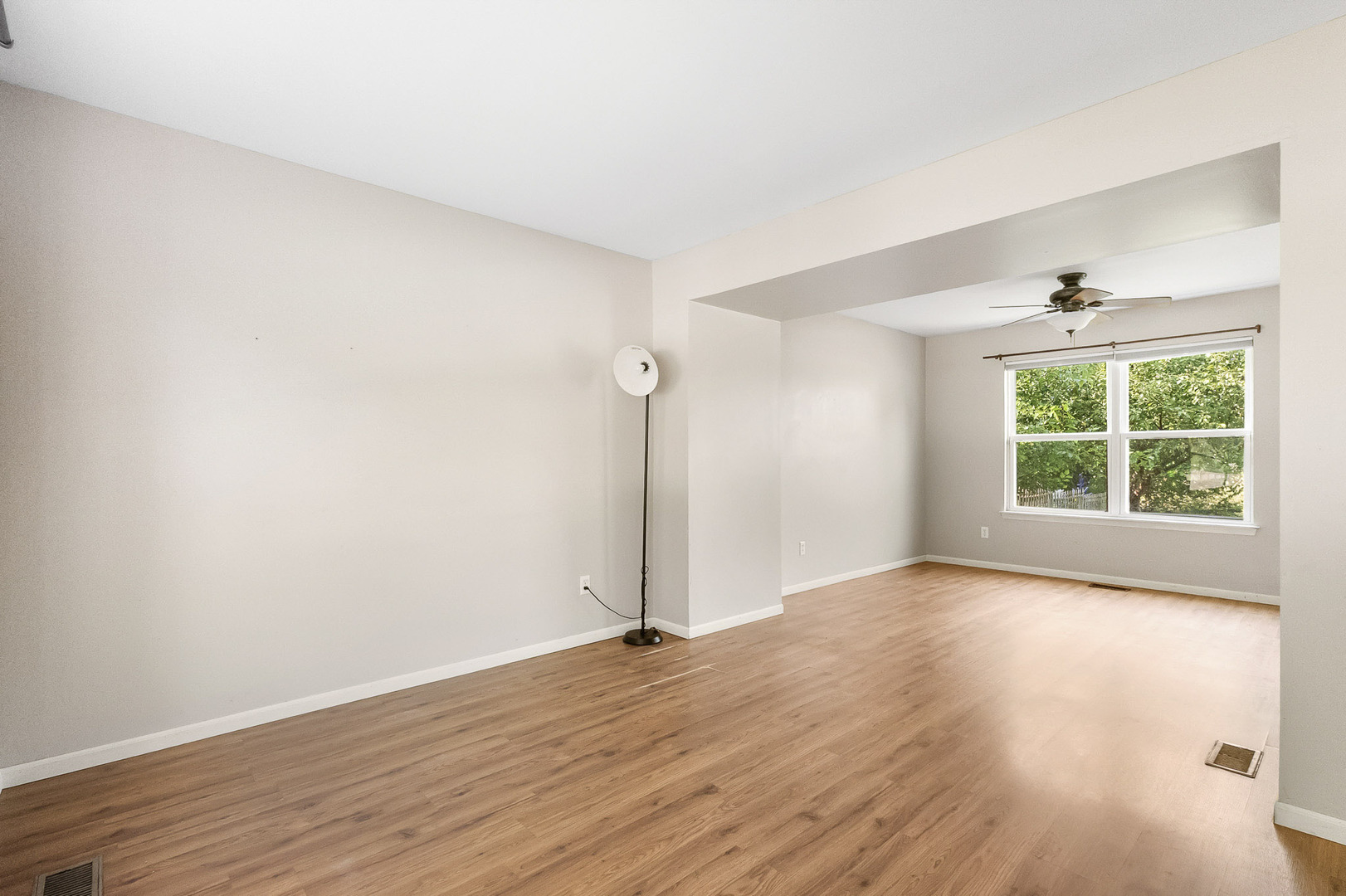 property viewer photo 9