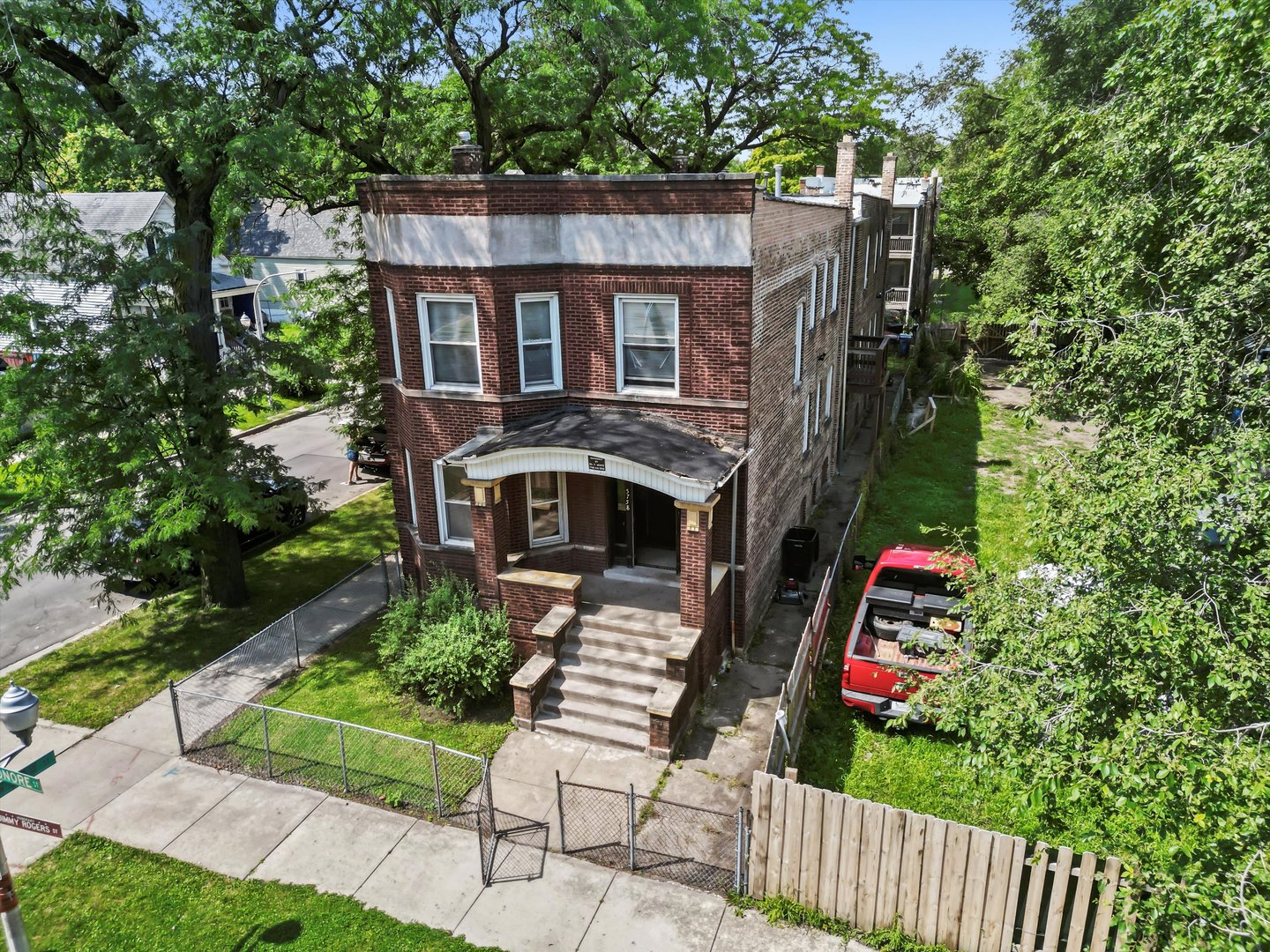 main property photo 3