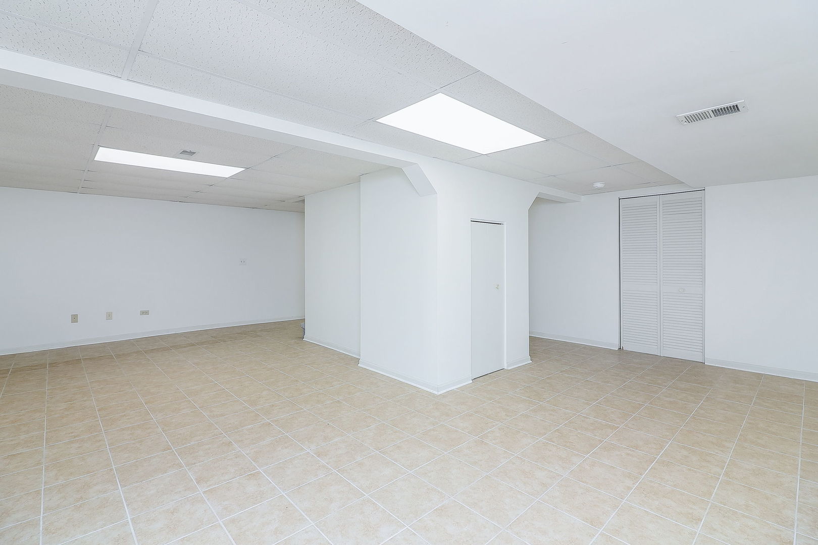 property viewer photo 26