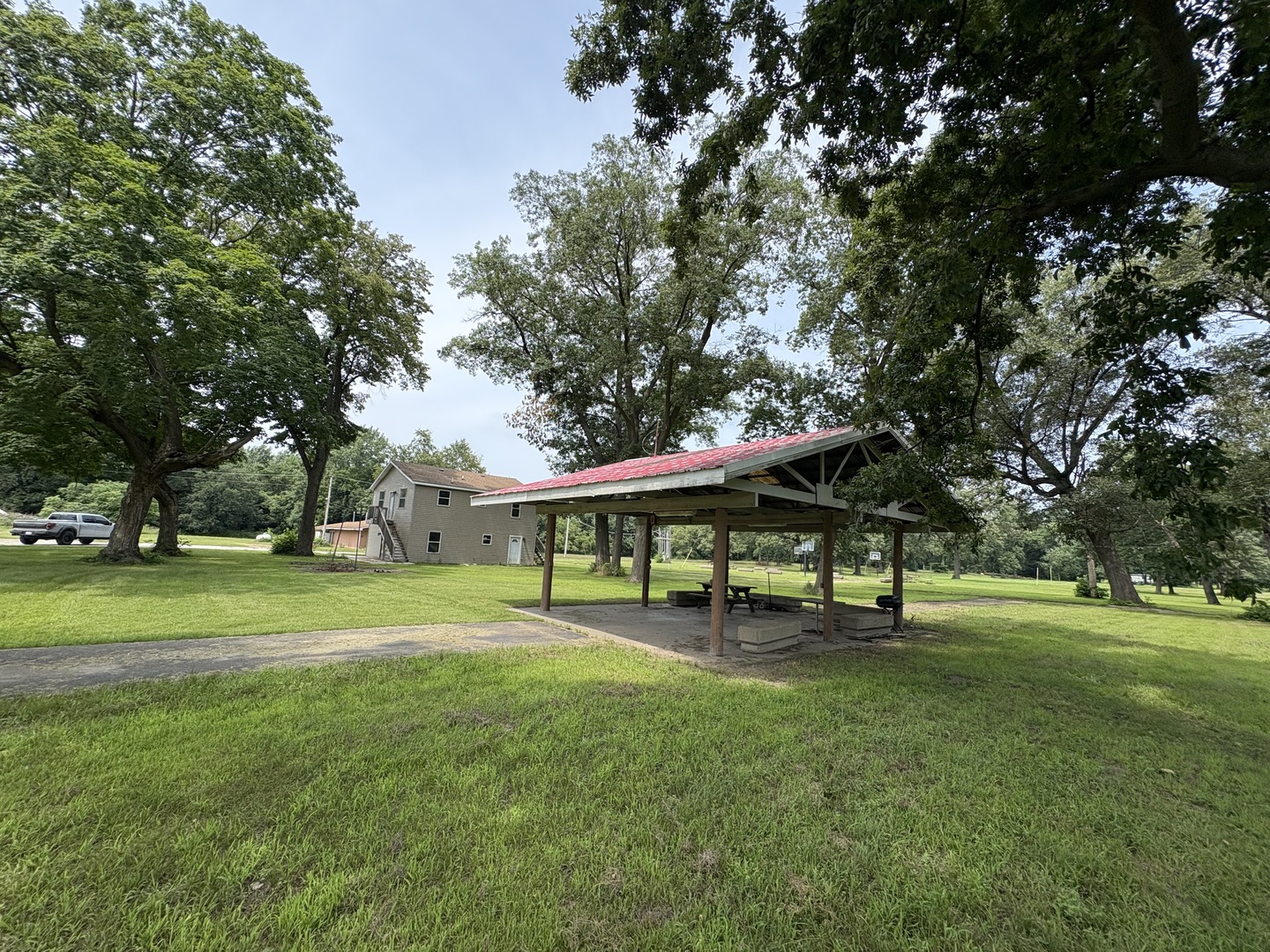main property photo 7