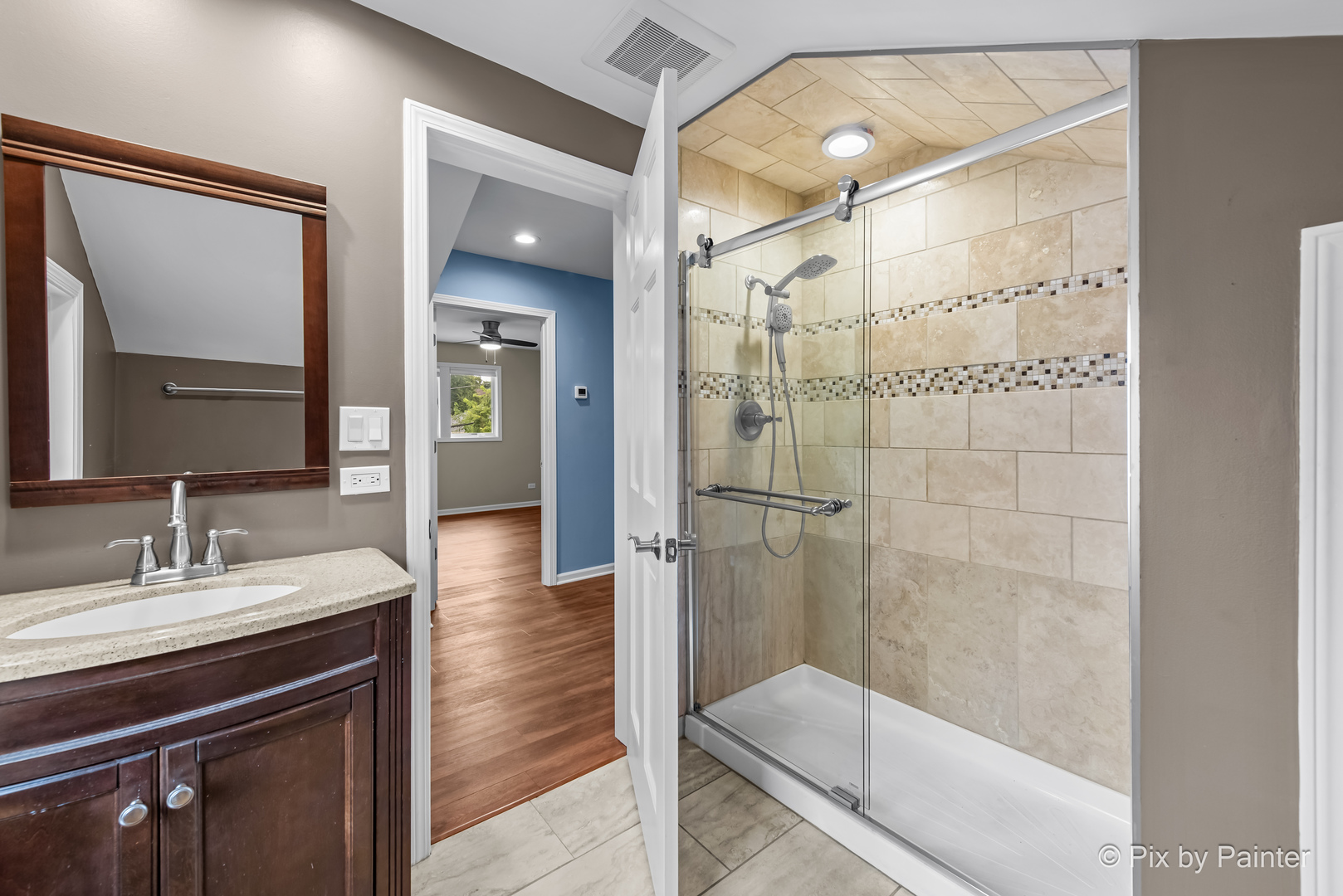 property viewer photo 13