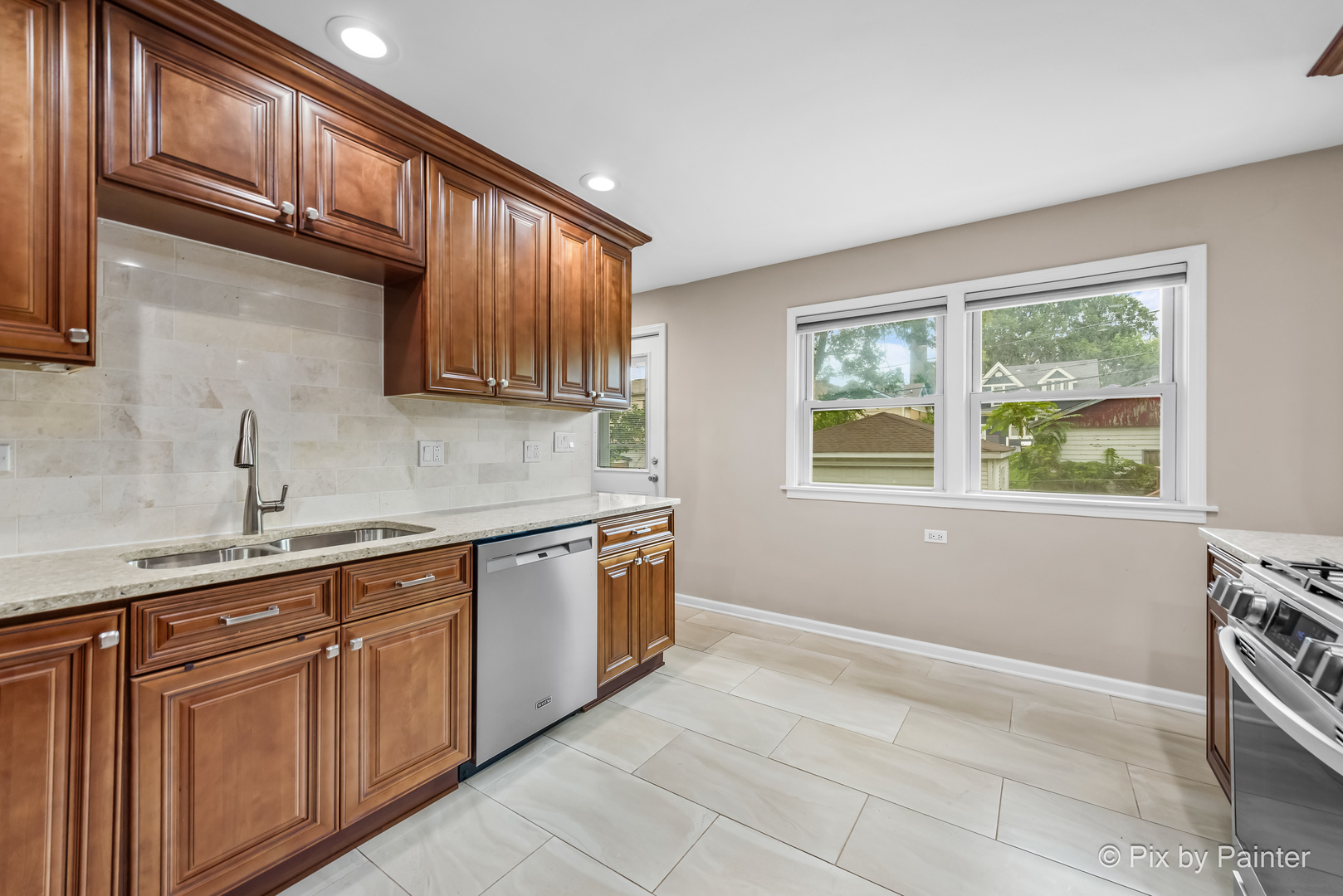 property viewer photo 7