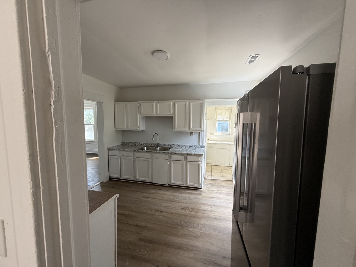 property viewer photo 7
