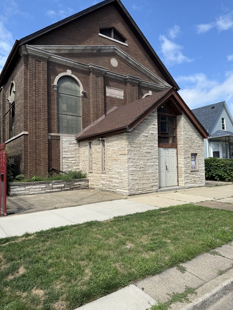 main property photo 10
