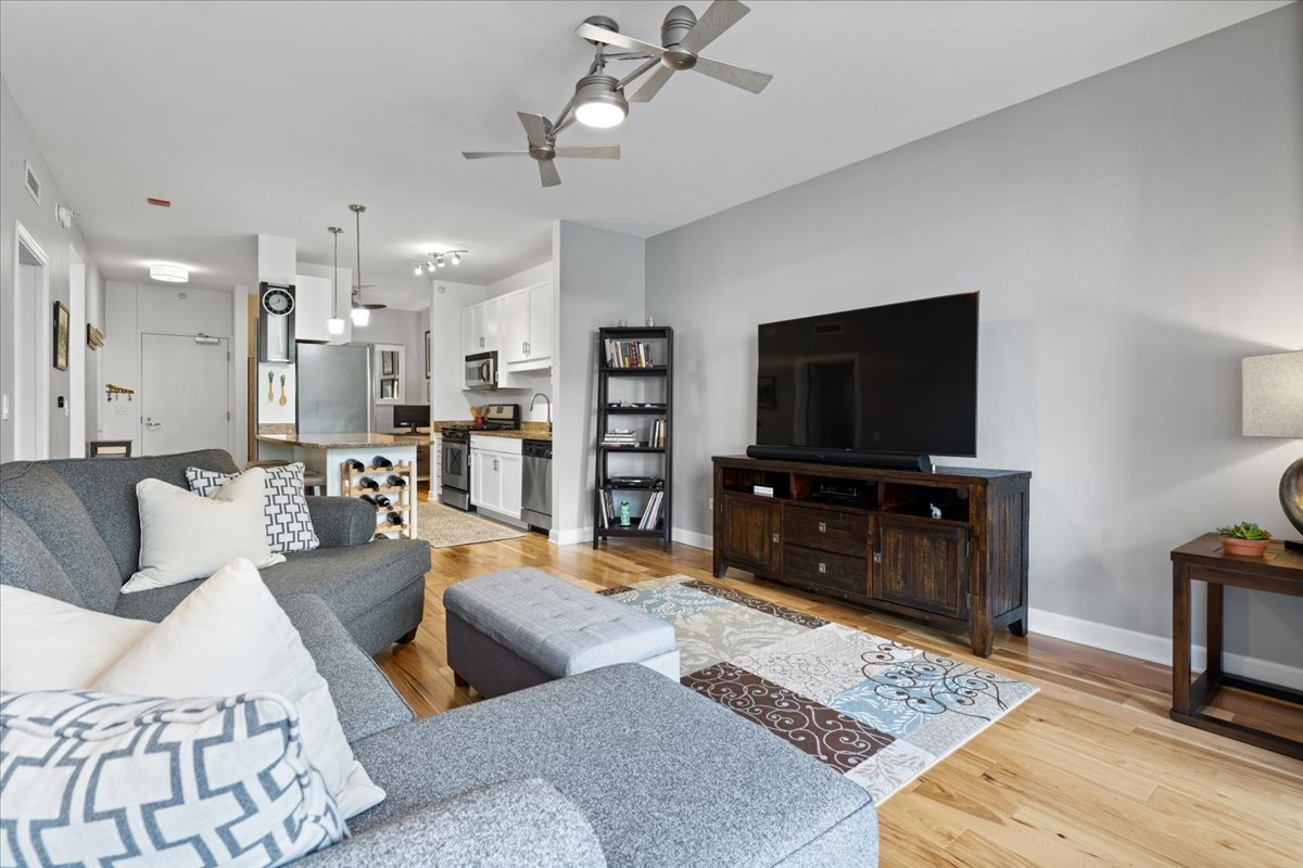 property viewer photo 9