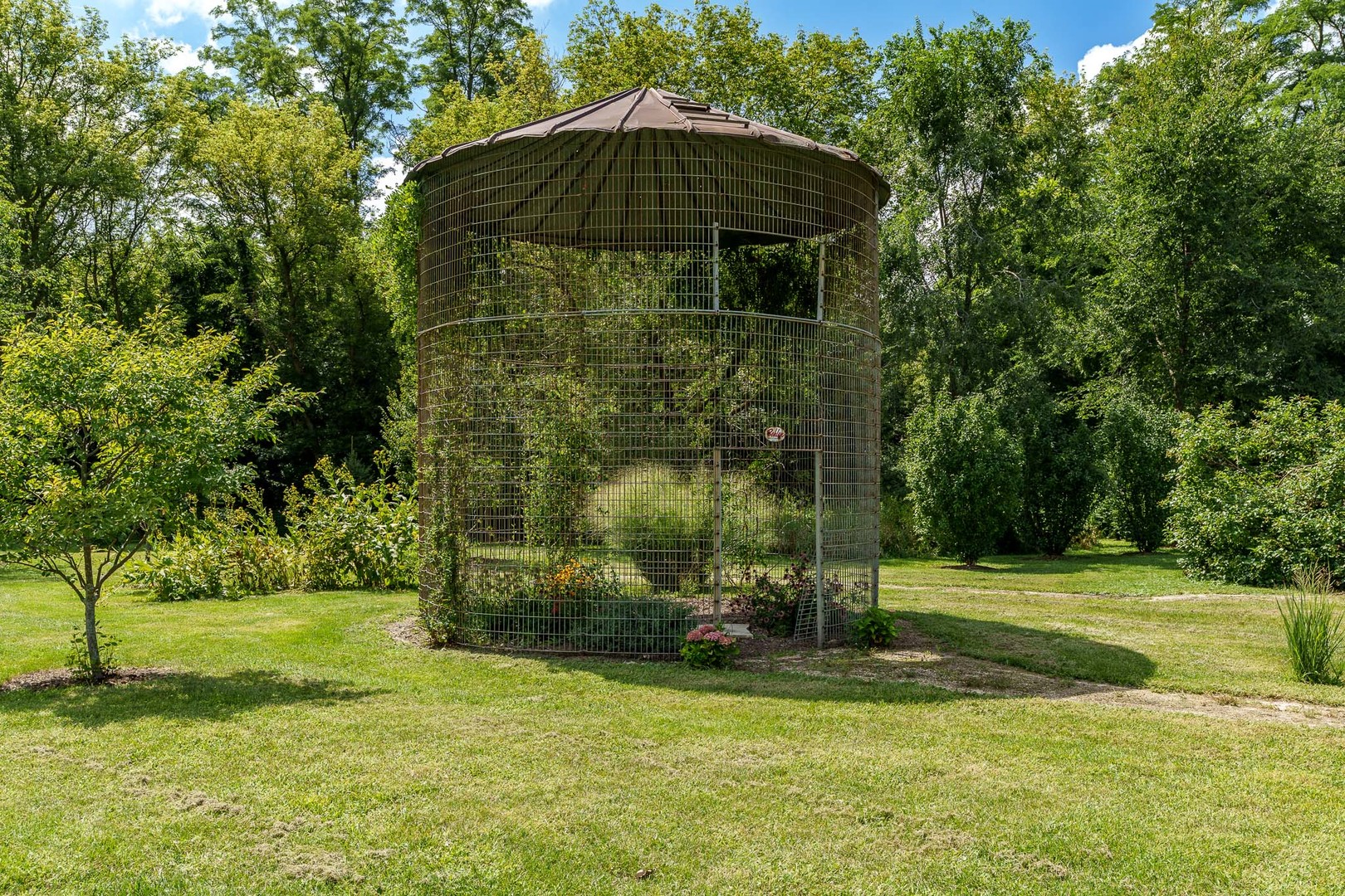 main property photo 66