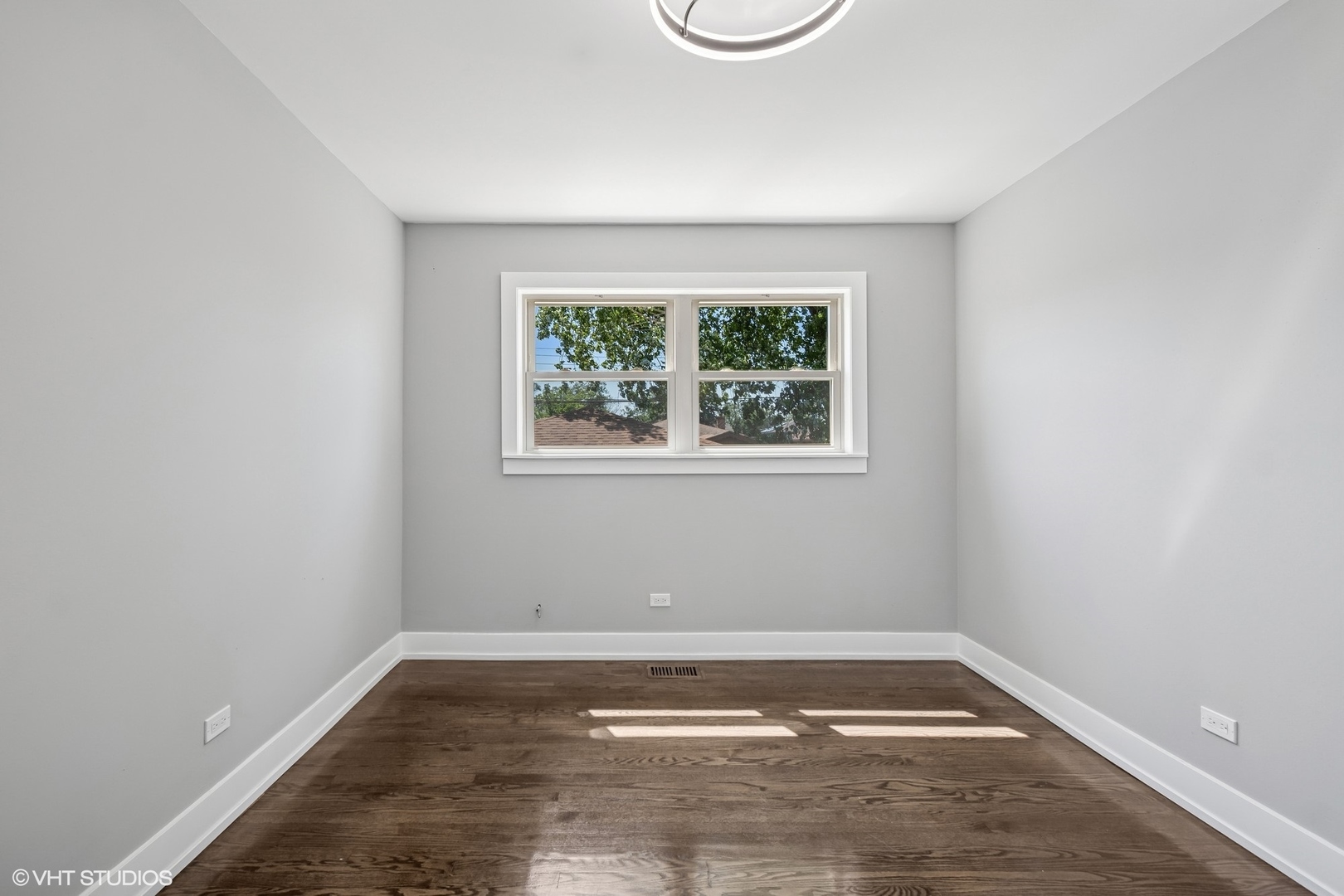 property viewer photo 14