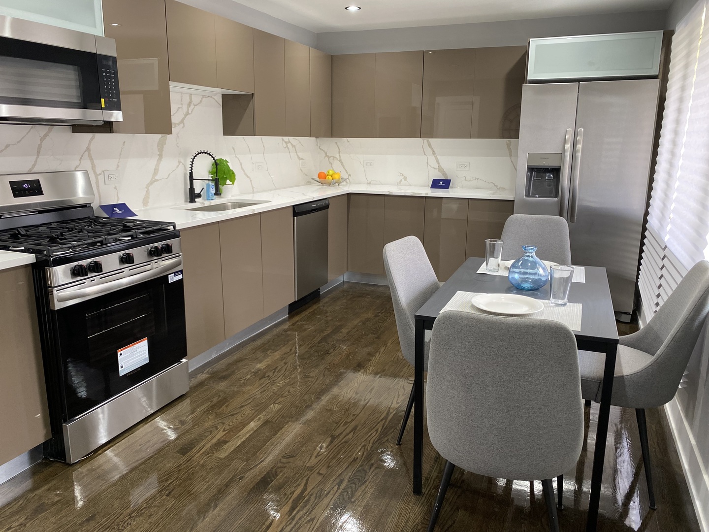 property viewer photo 8