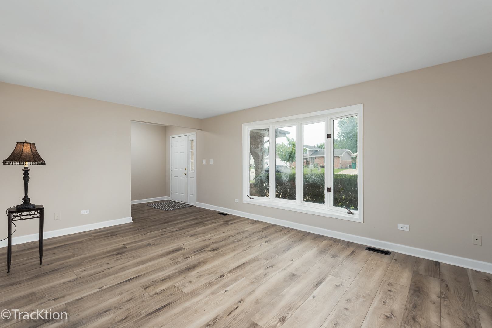property viewer photo 1