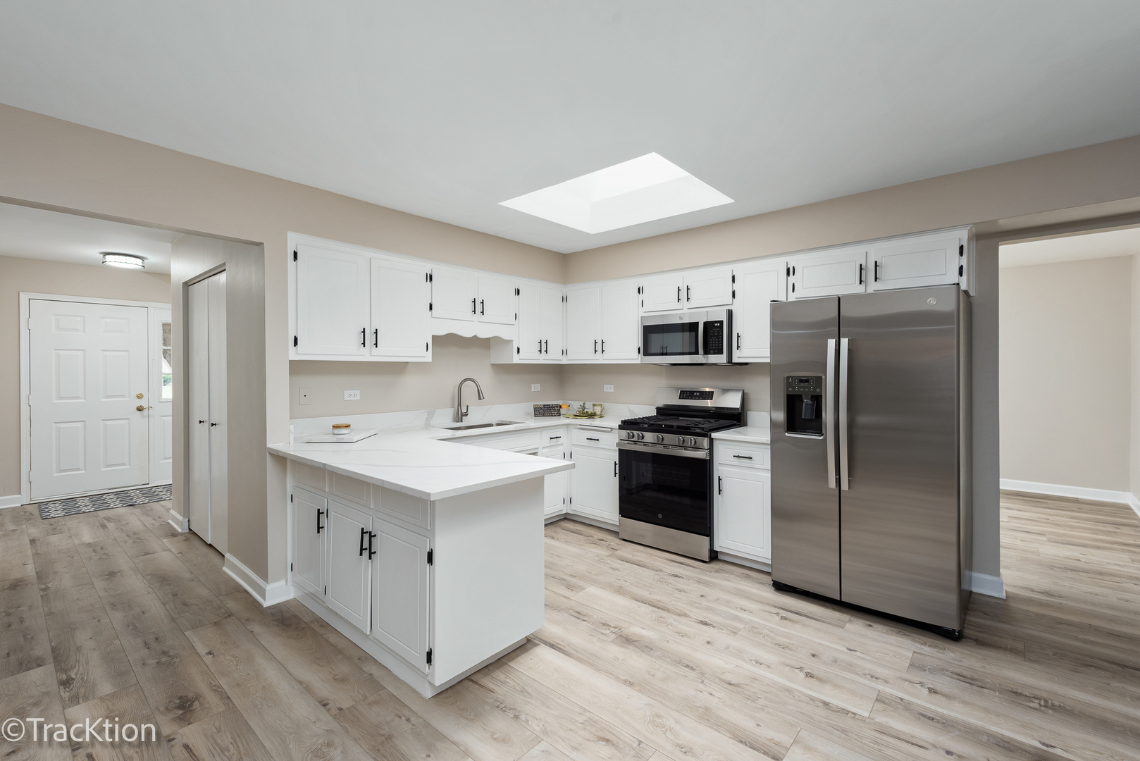 property viewer photo 4