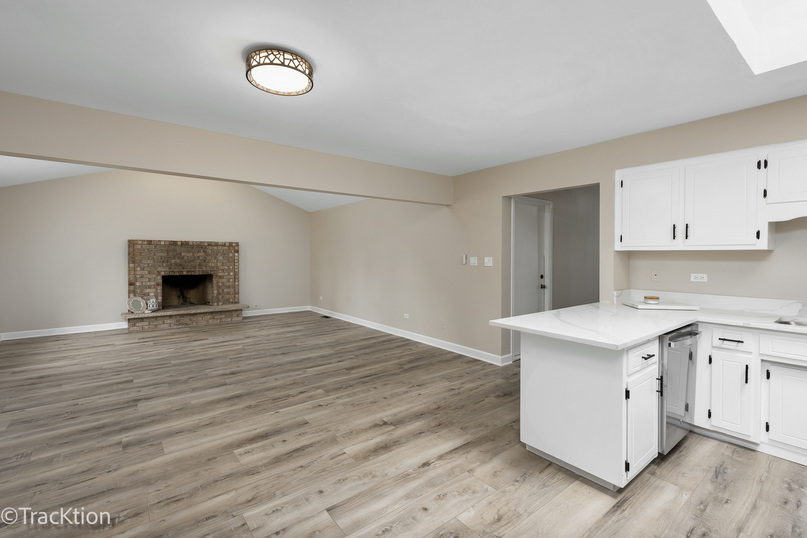 property viewer photo 6