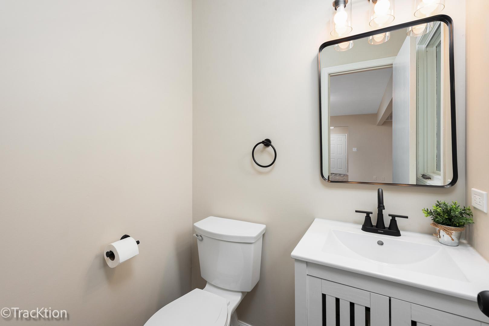 property viewer photo 9