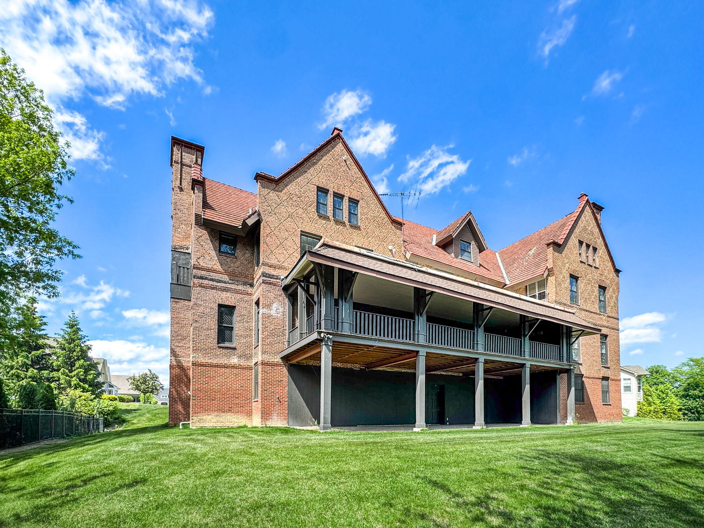 main property photo 36
