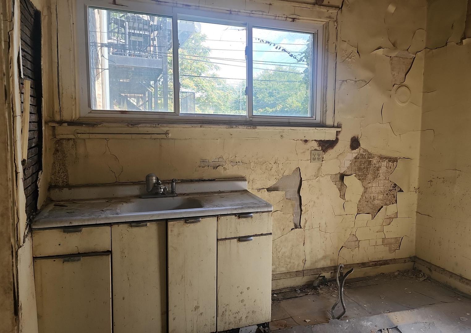 property viewer photo 6