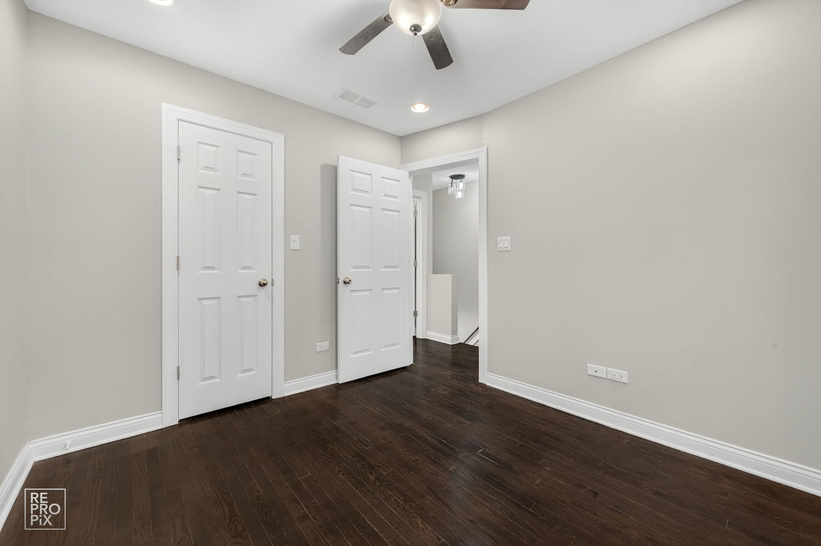 property viewer photo 6
