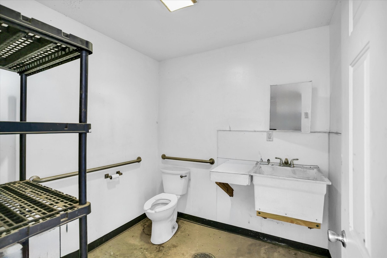 main property photo 20