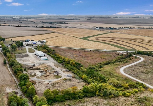 main property photo 39