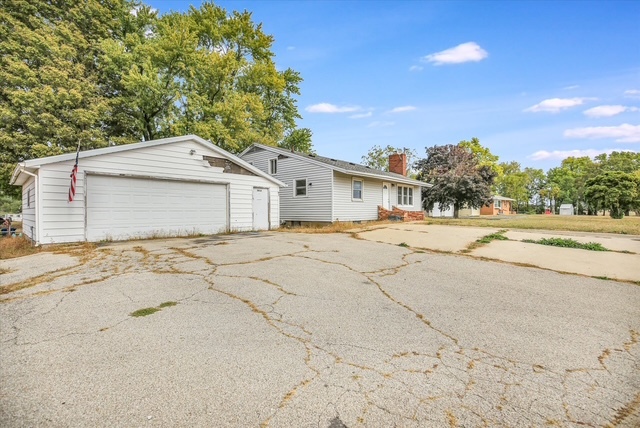 main property photo 42