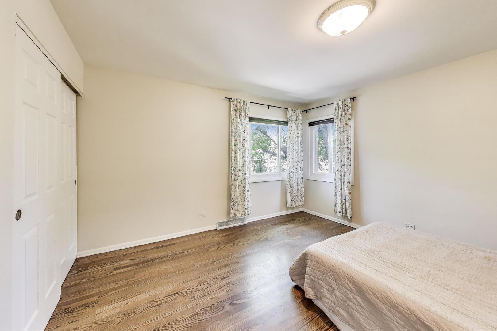 property viewer photo 12