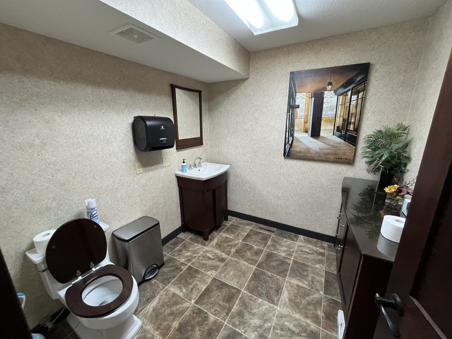 main property photo 10