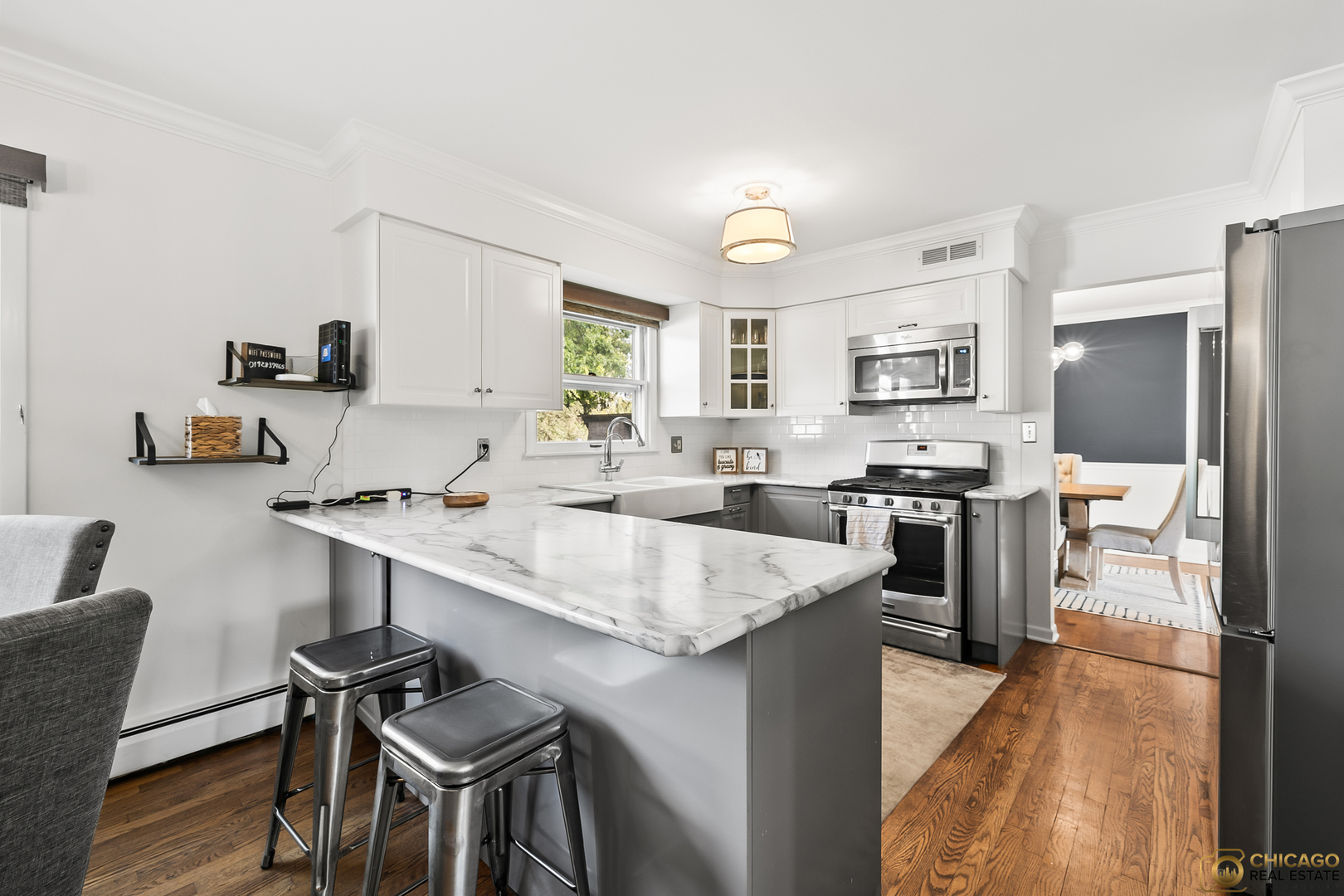 property viewer photo 2
