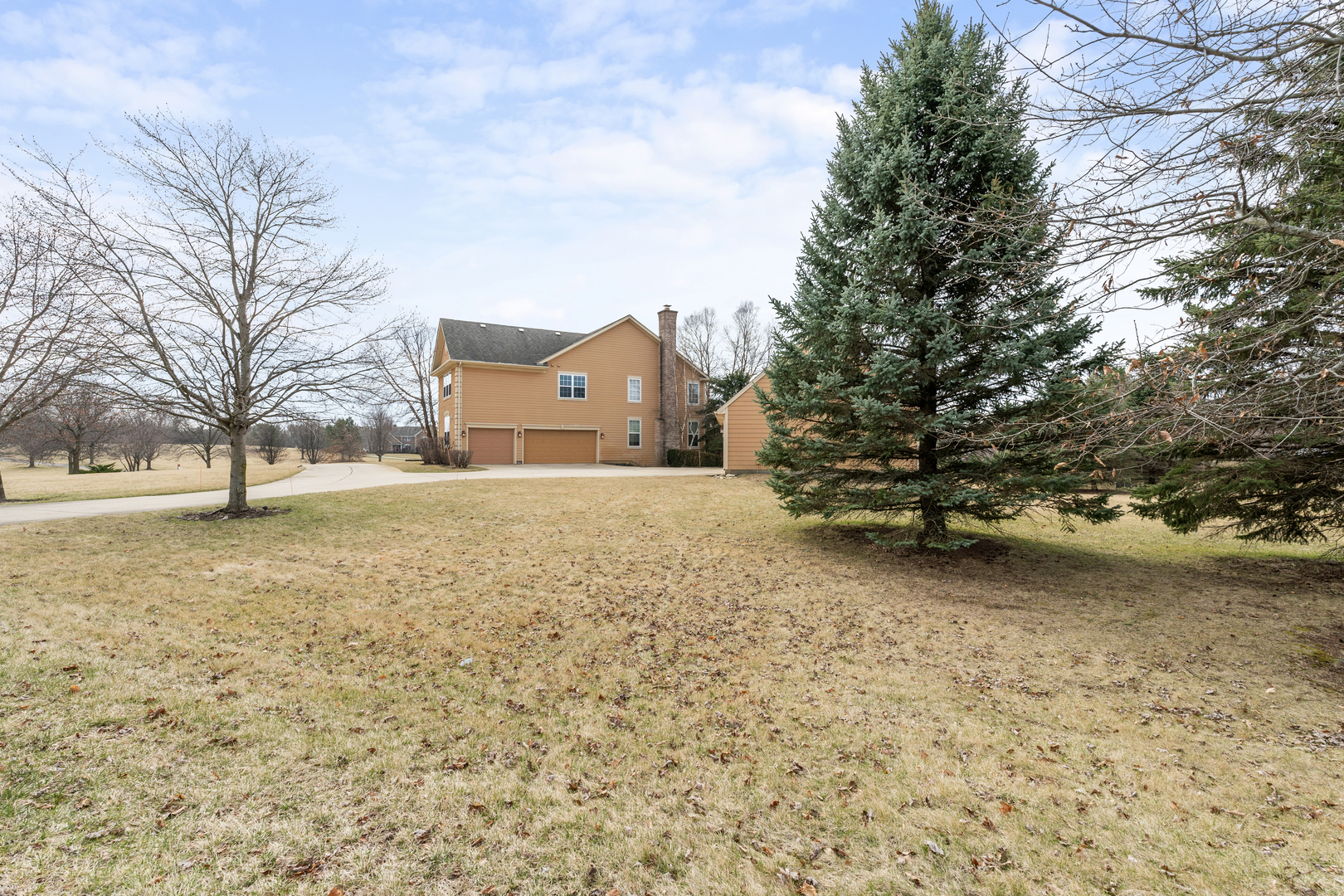 main property photo 32