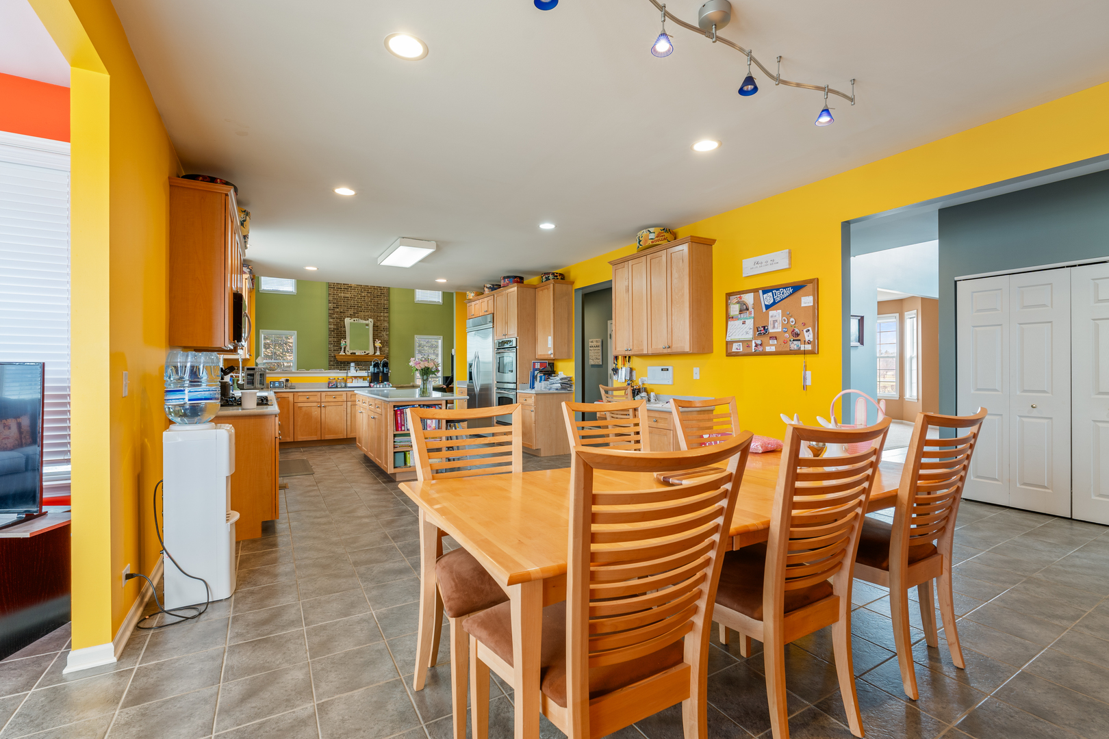 main property photo 5