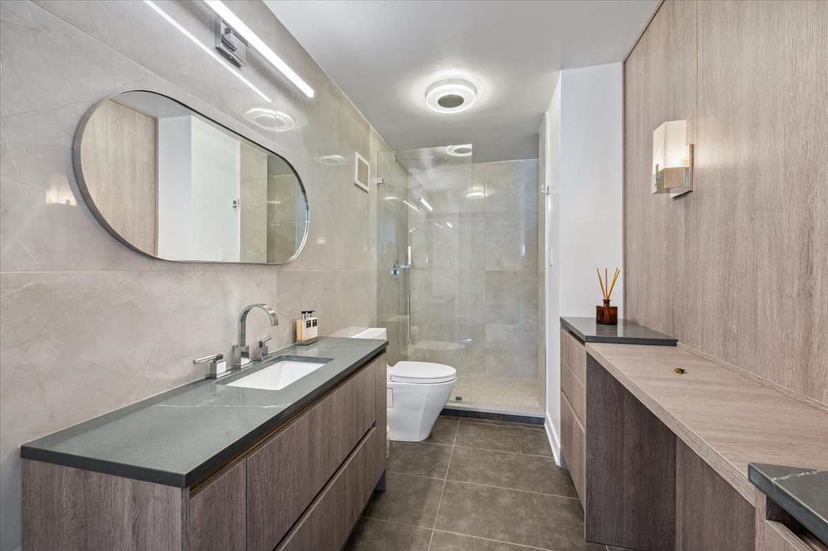 property viewer photo 25