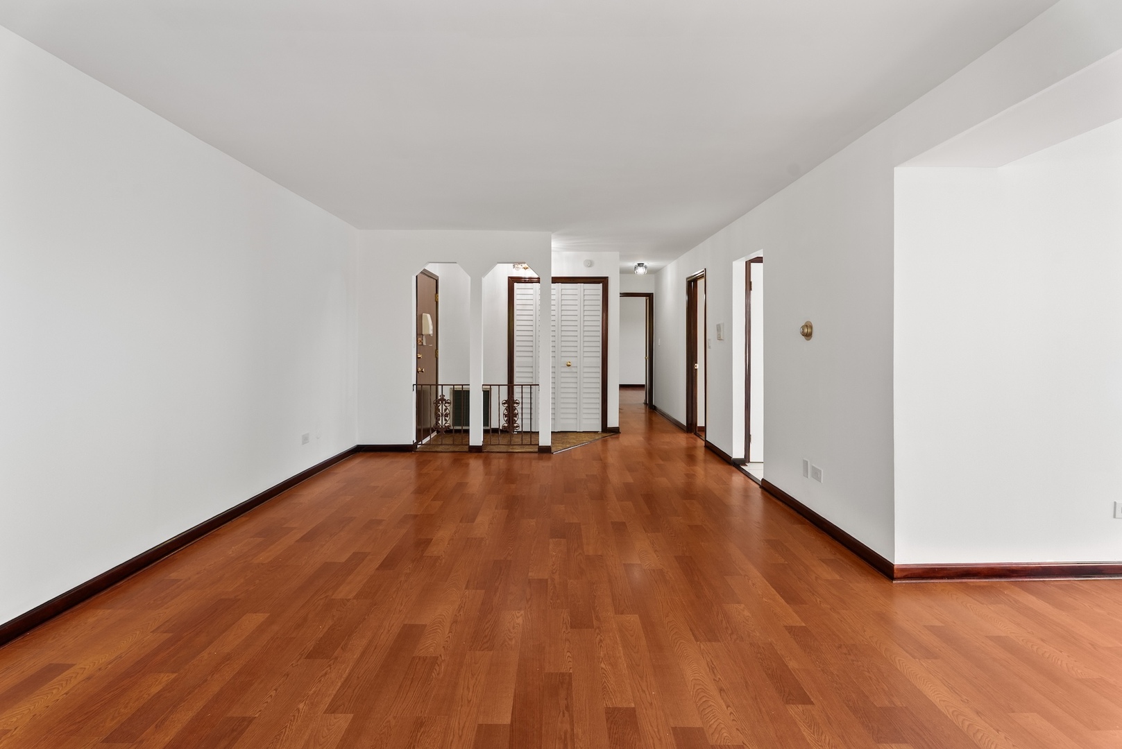 property viewer photo 3