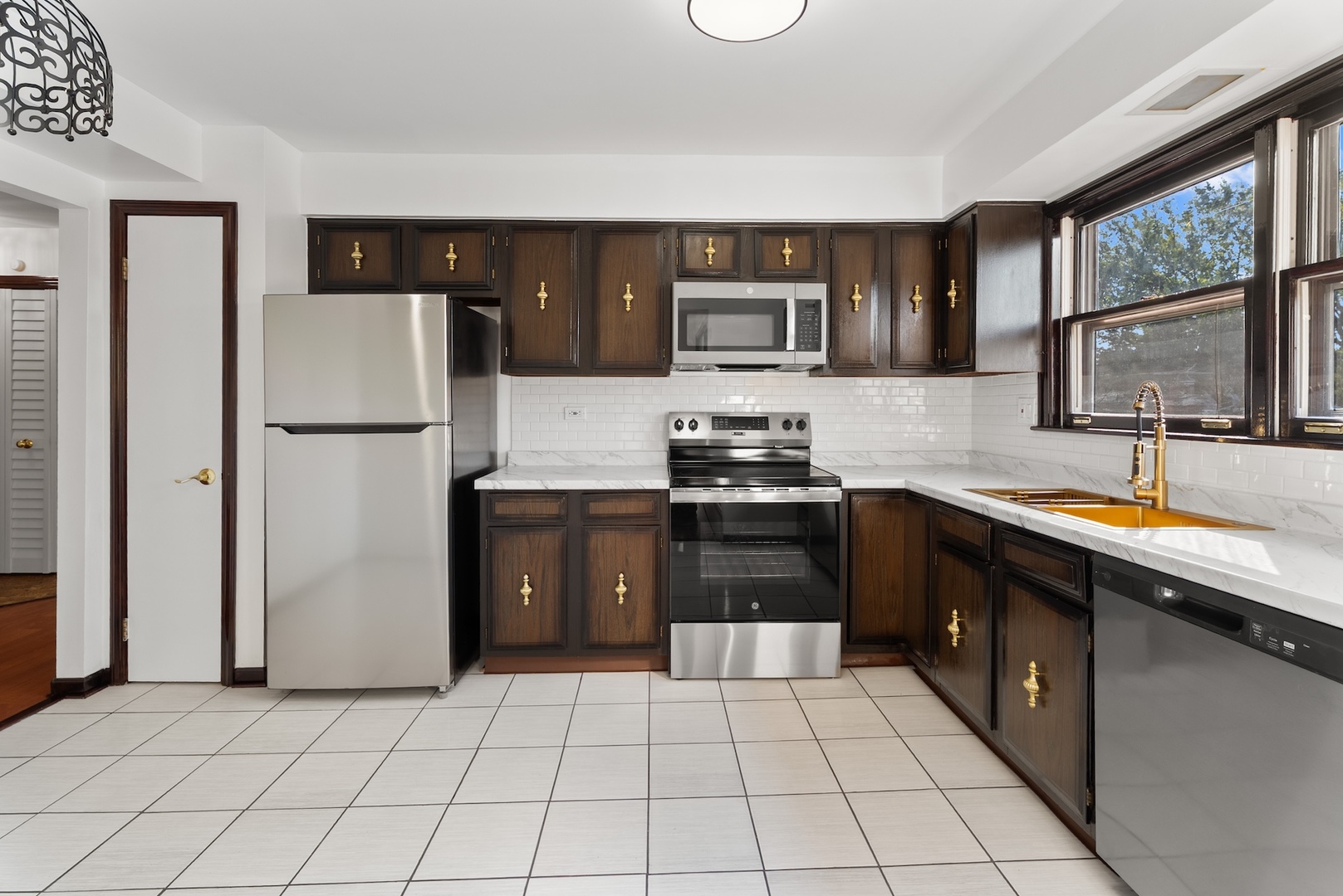 property viewer photo 8