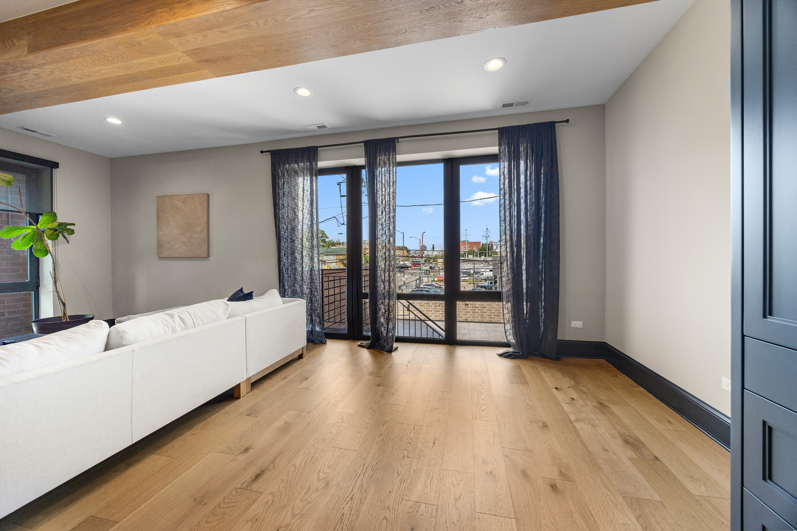 property viewer photo 15