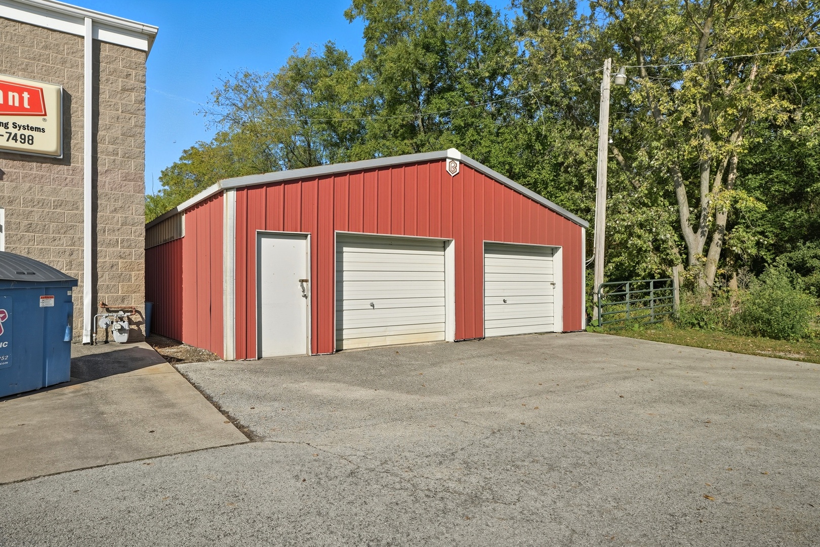 main property photo 23