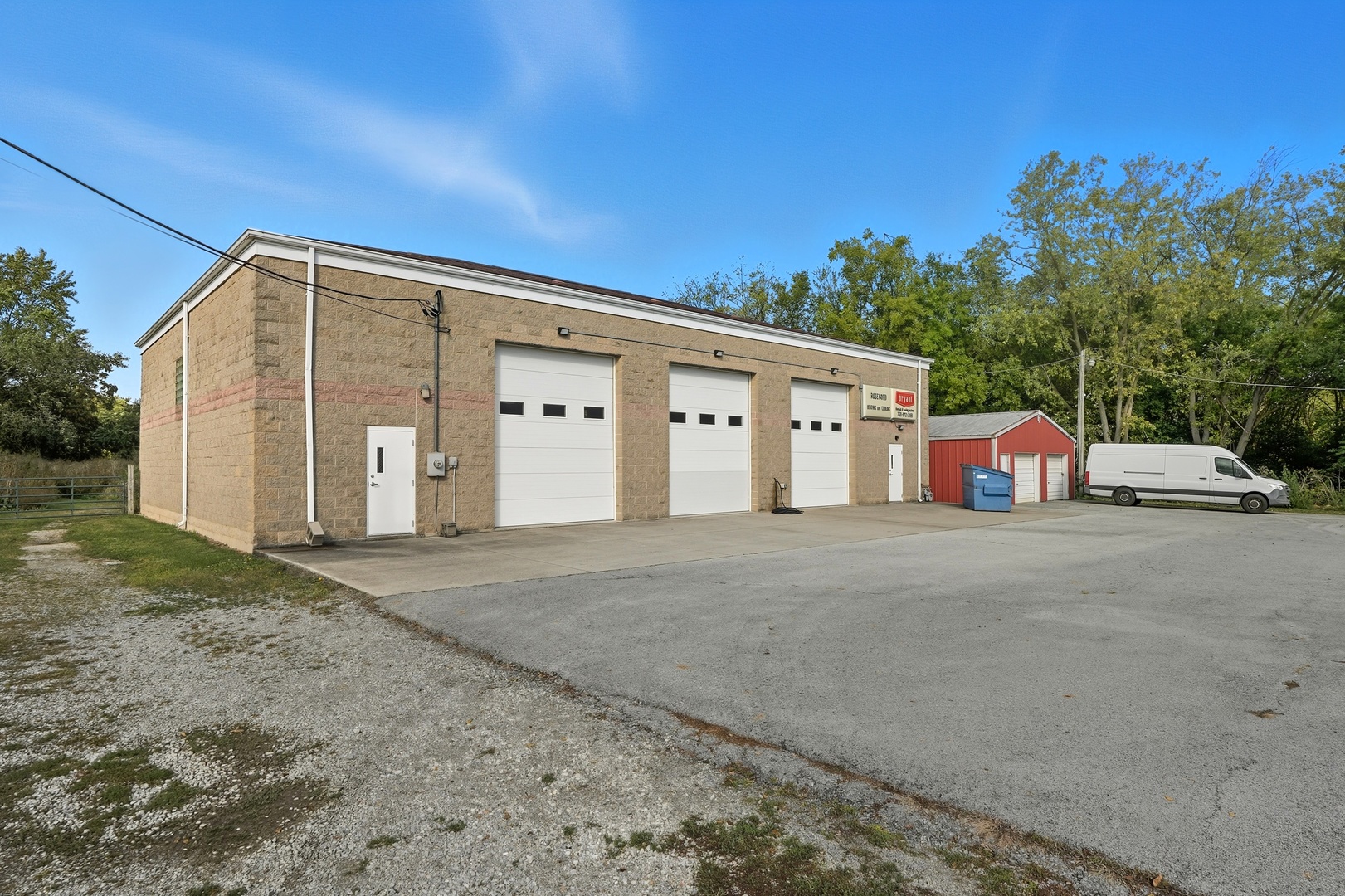 main property photo 8