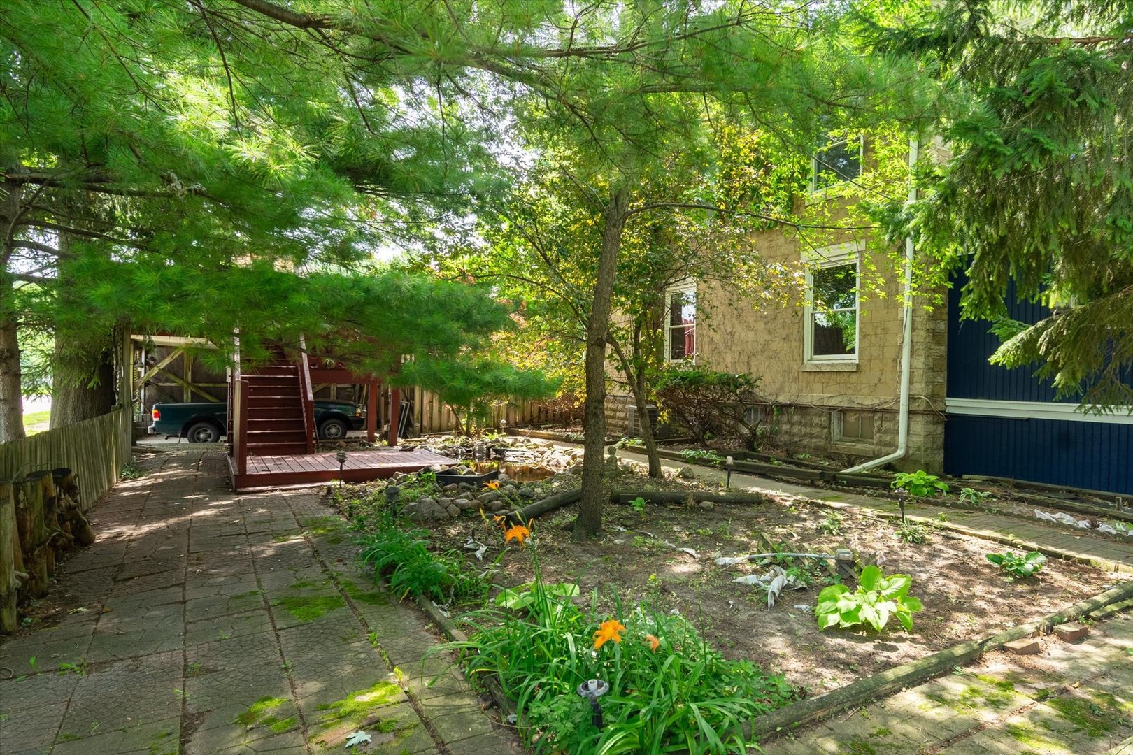 main property photo 25
