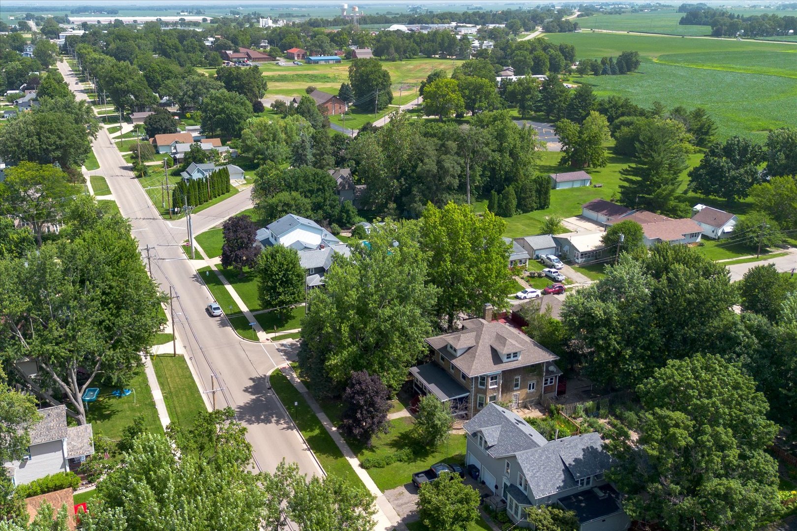 main property photo 37
