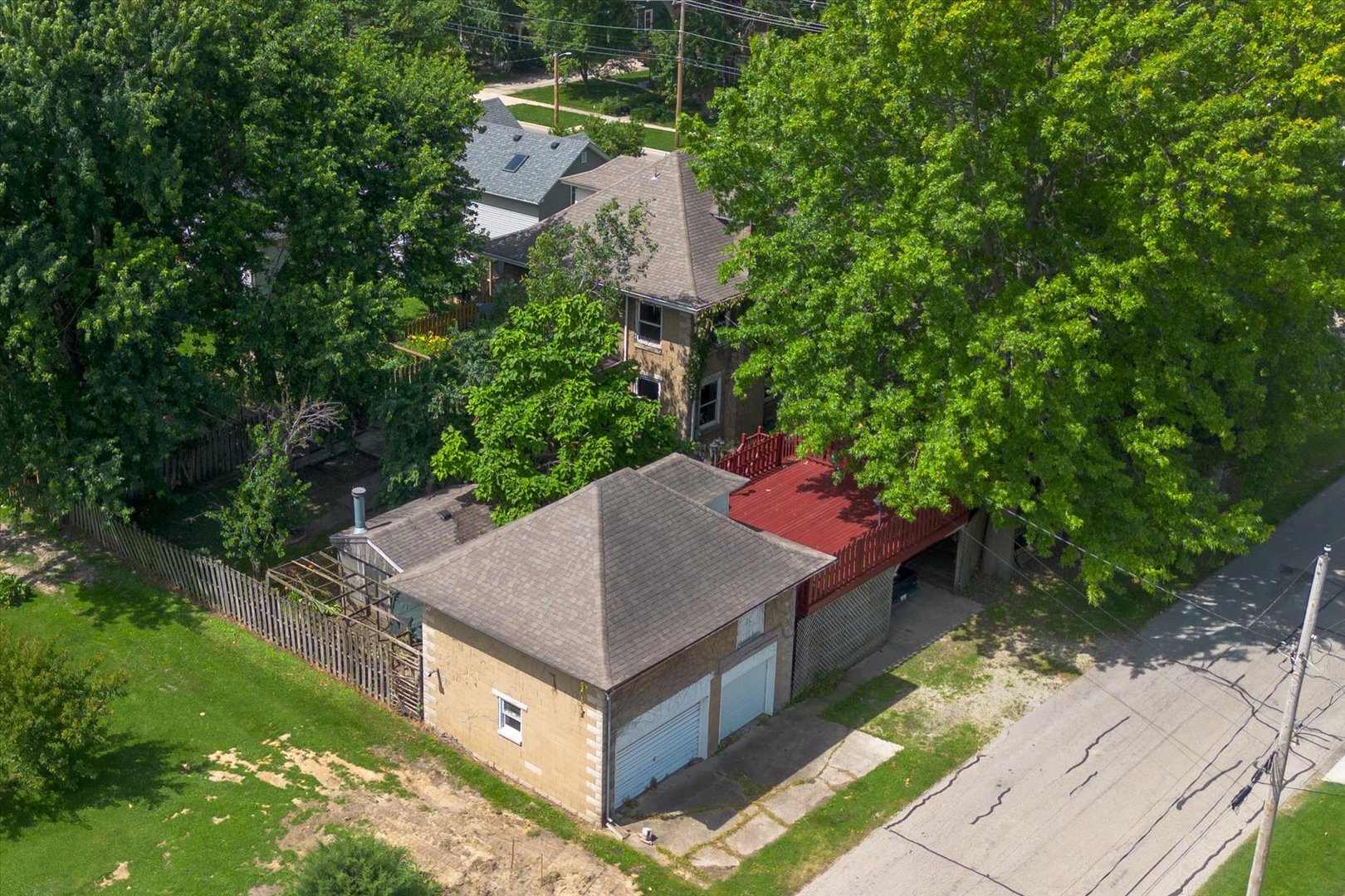 main property photo 39