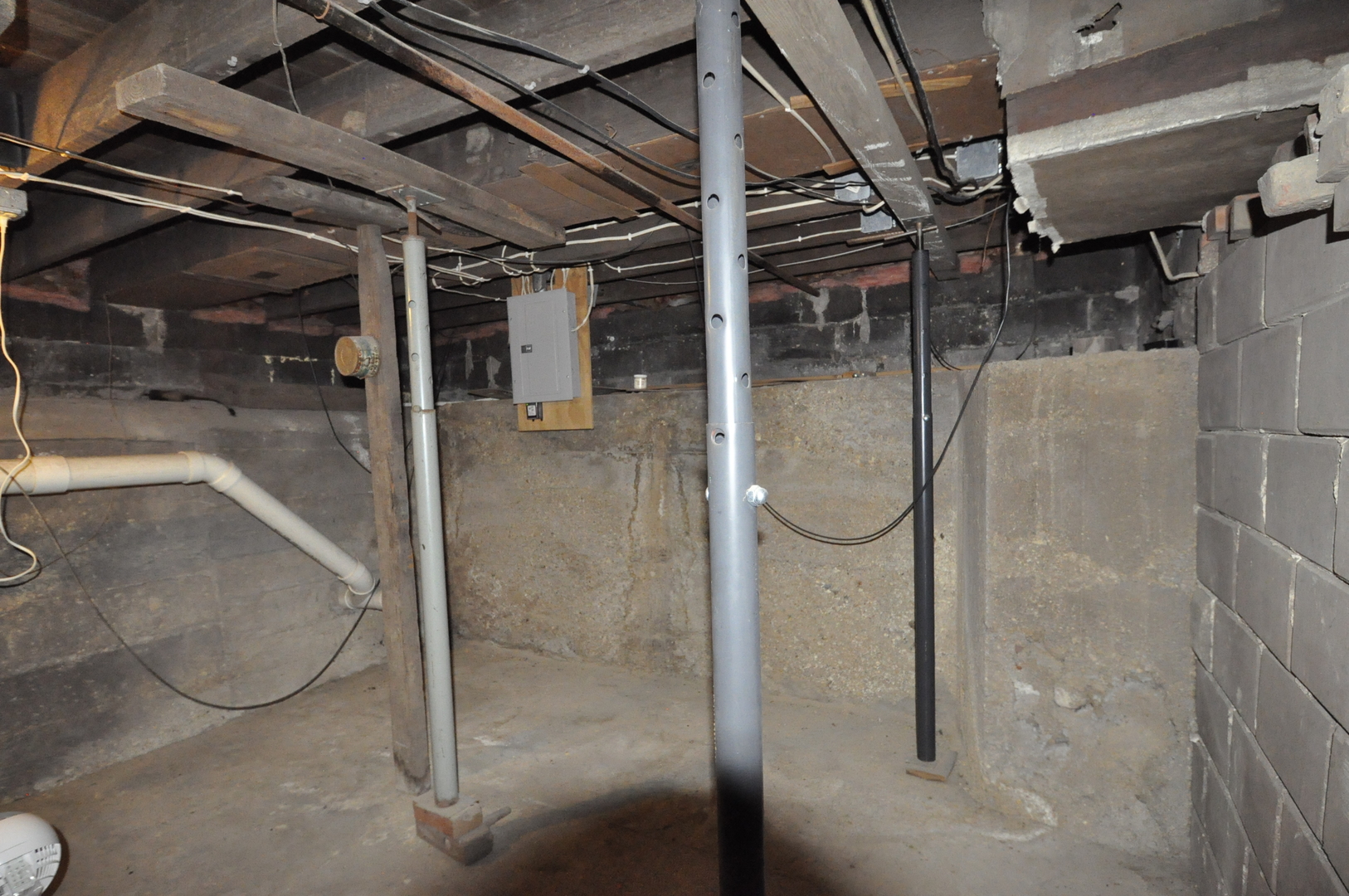 main property photo 32