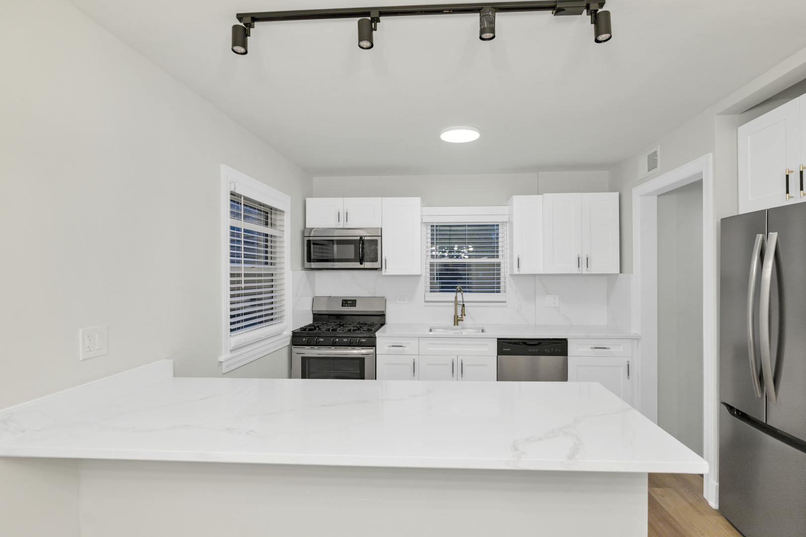 property viewer photo 8