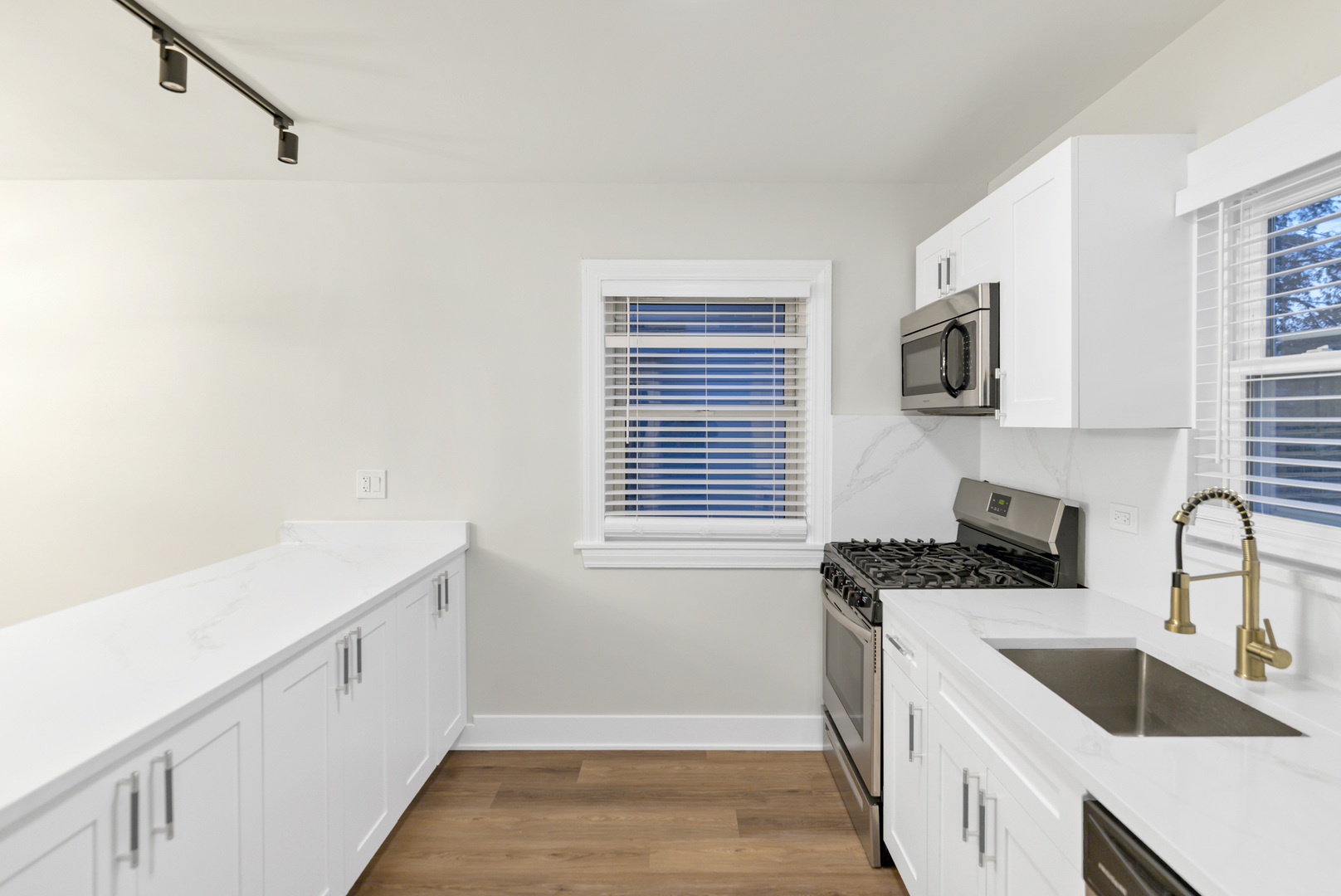 property viewer photo 9