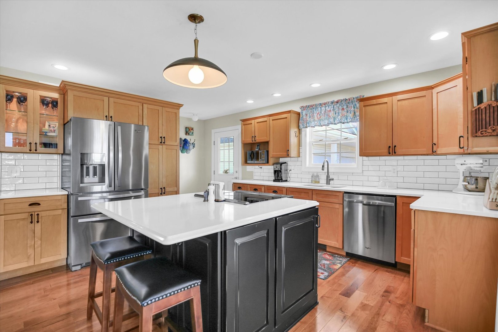 main property photo 16