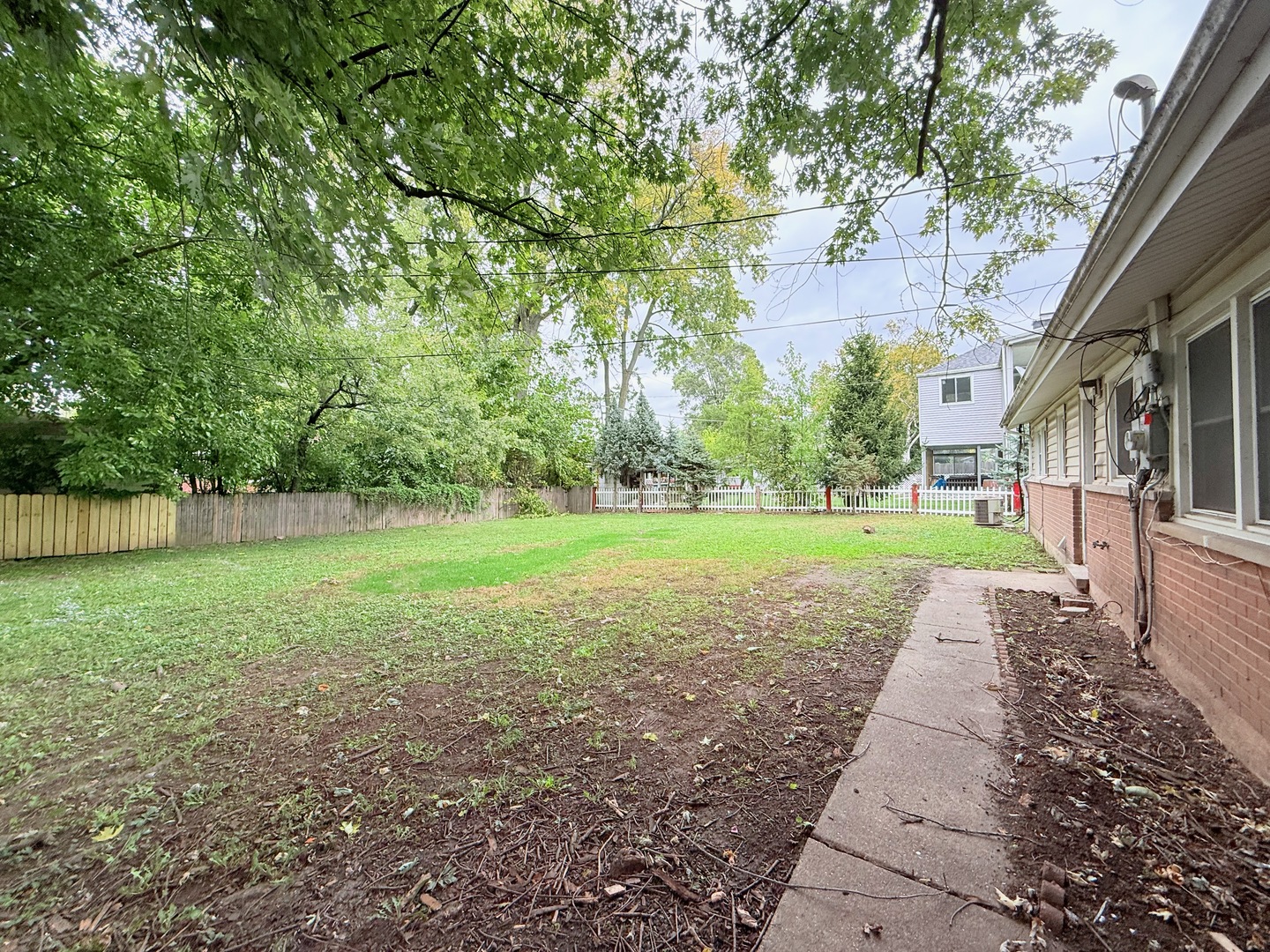 main property photo 16