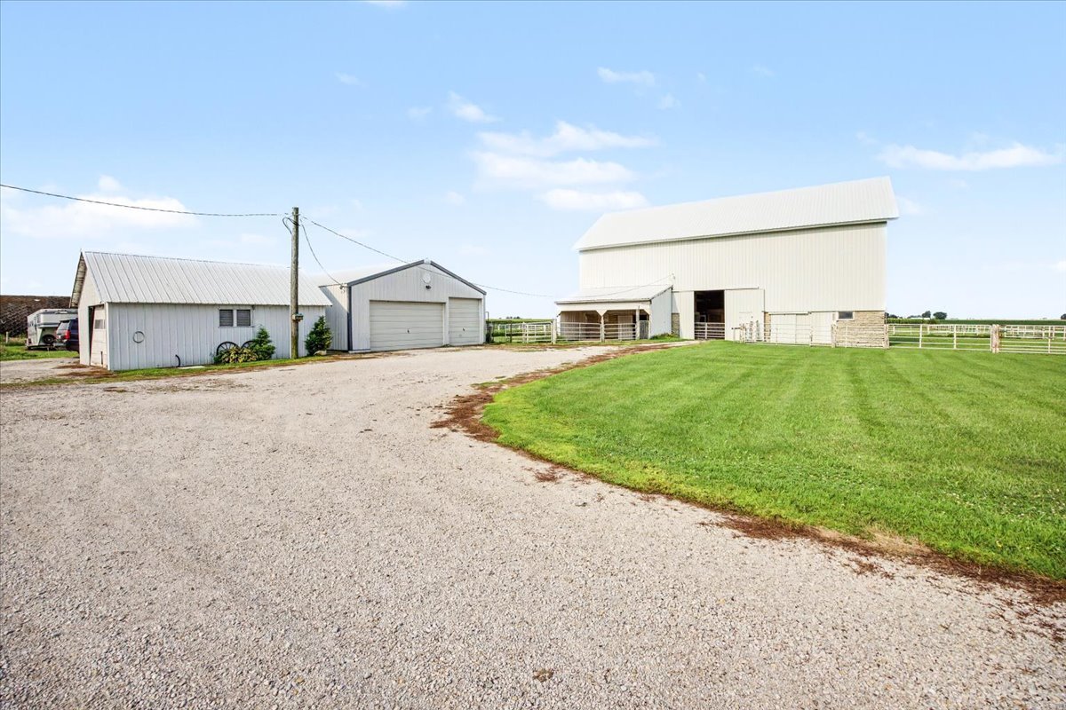 main property photo 44
