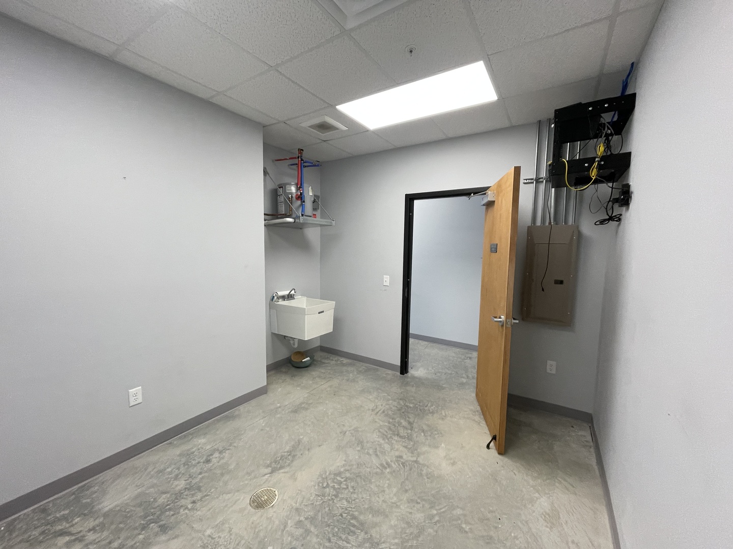 main property photo 12
