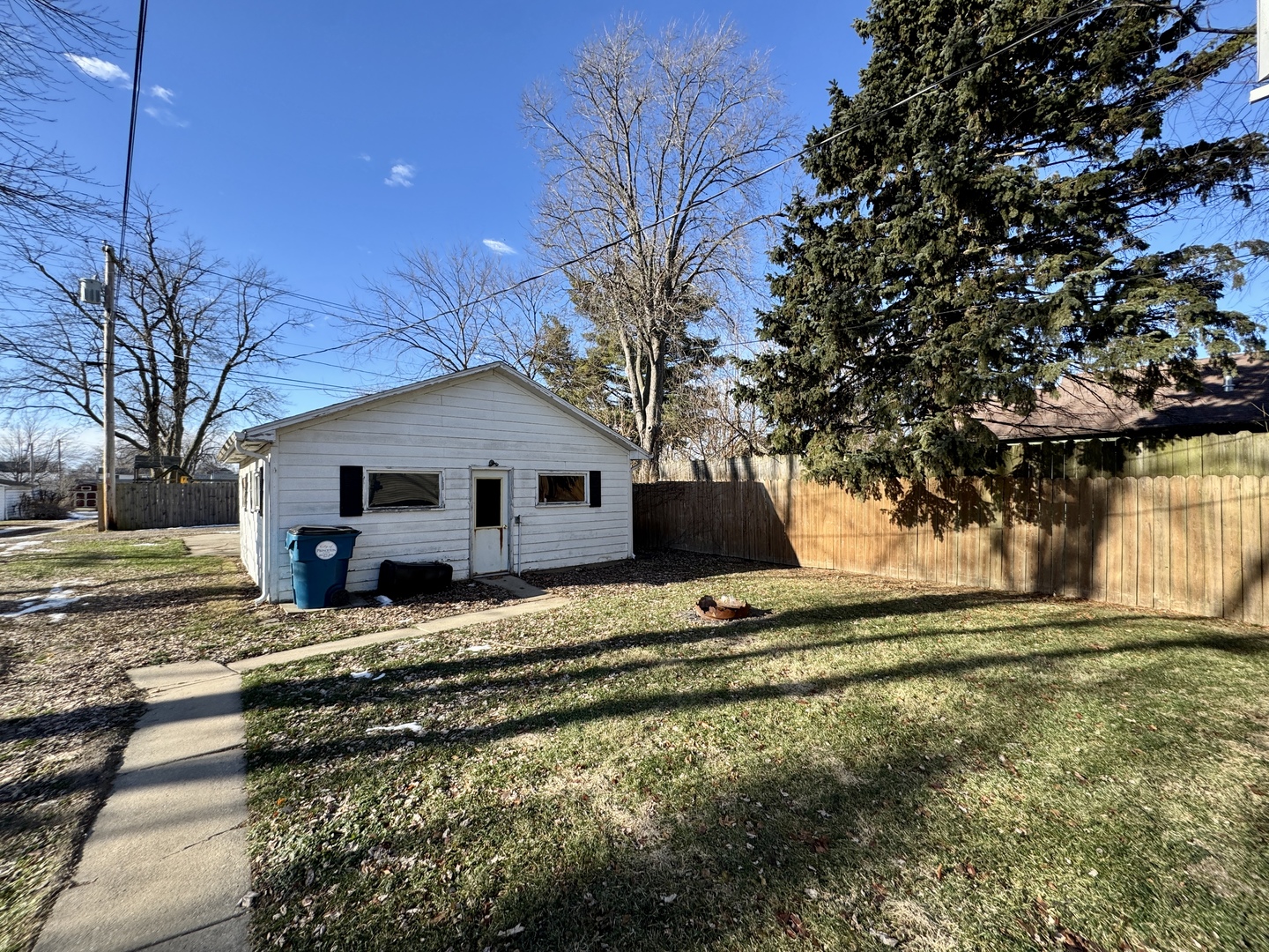 main property photo 16