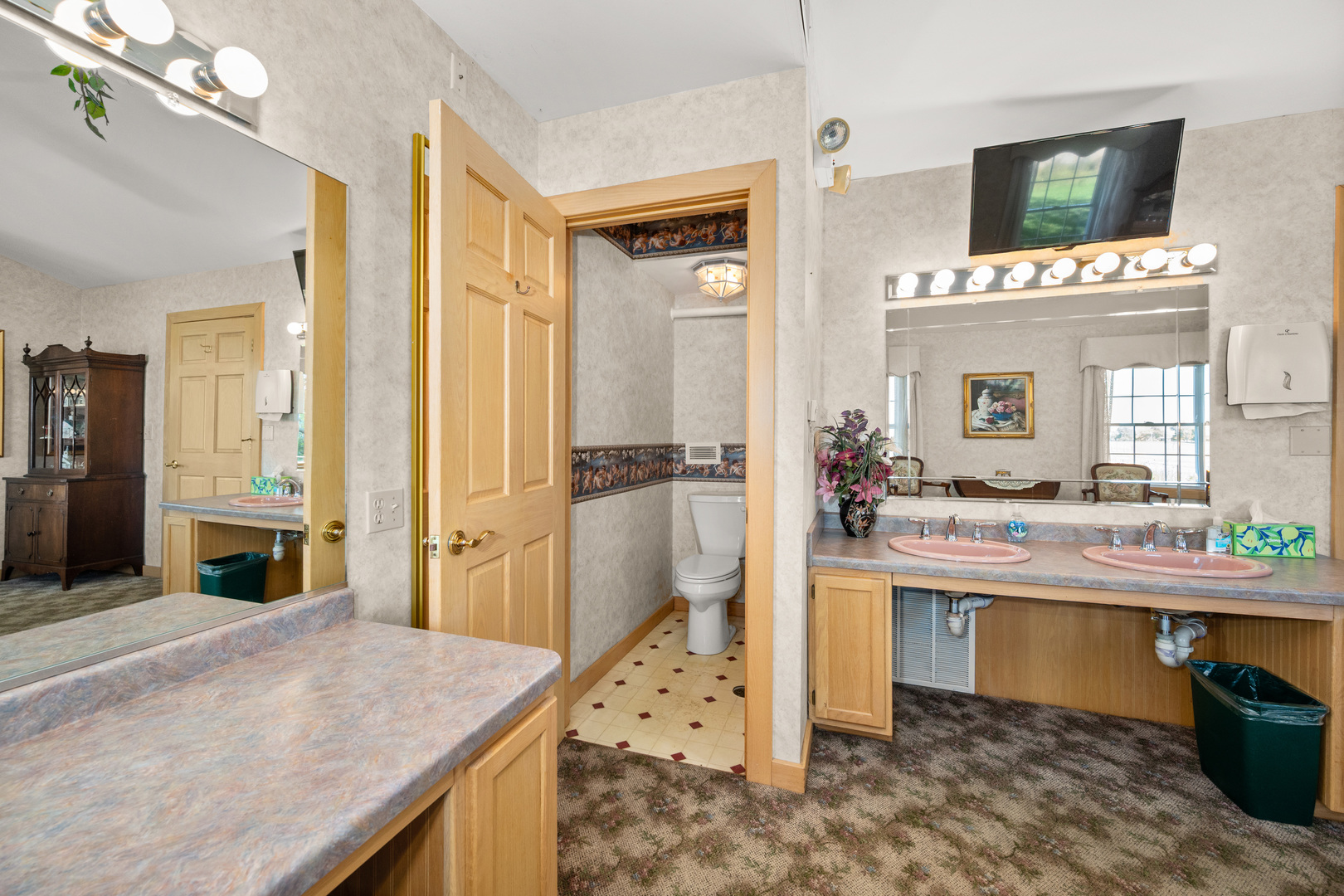 main property photo 16