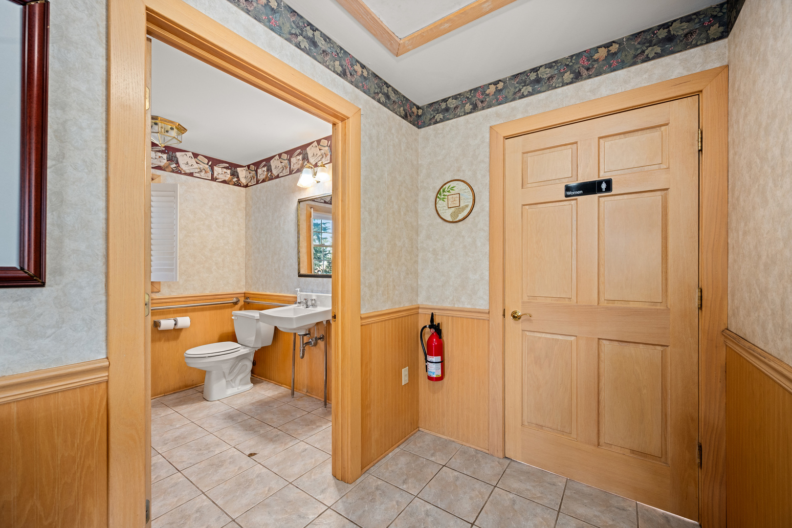 main property photo 18